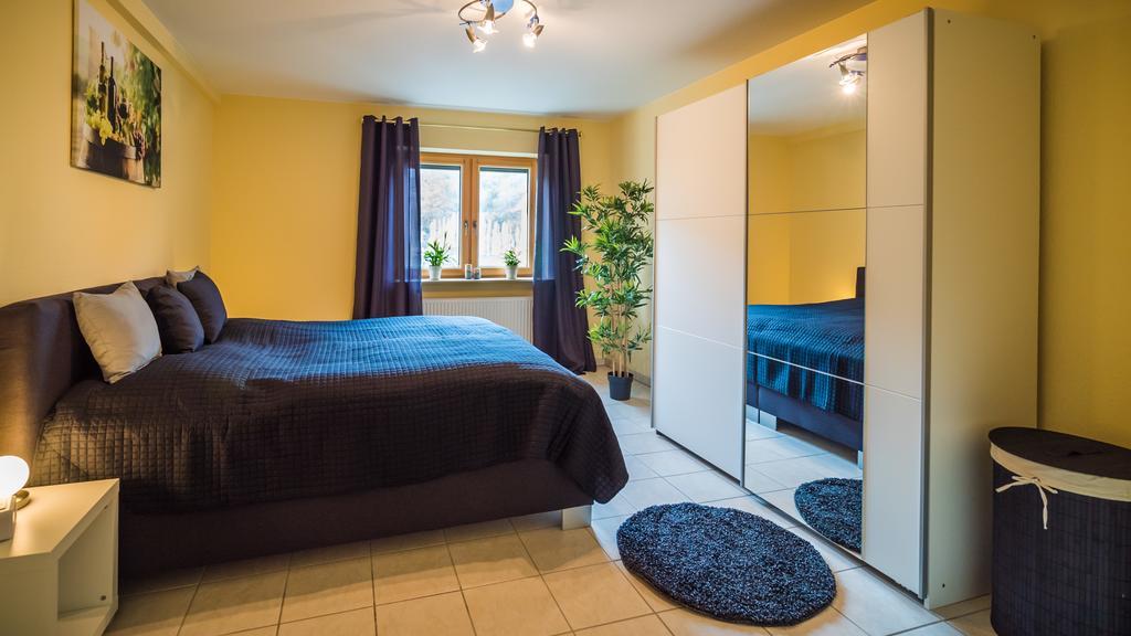 Ferienwohnung Am Edelberg Enkirch מראה חיצוני תמונה
